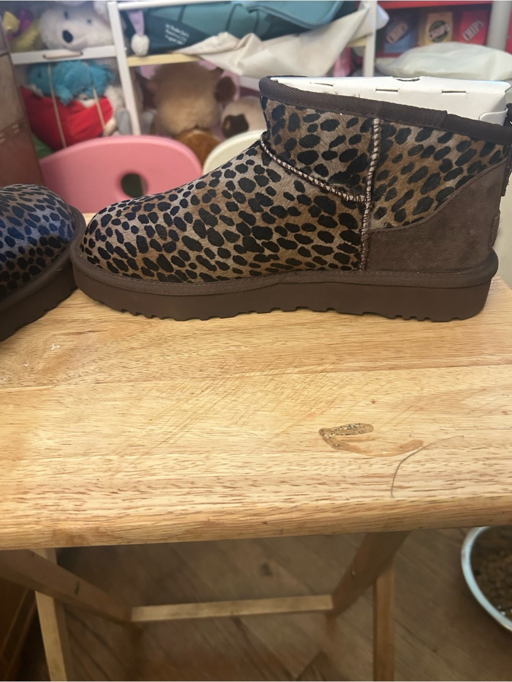 NWT UGG Classic Ultra Mini Caspian Spotted Cheetah Print Calf Hair Booties - 9 - Picture 4 of 11